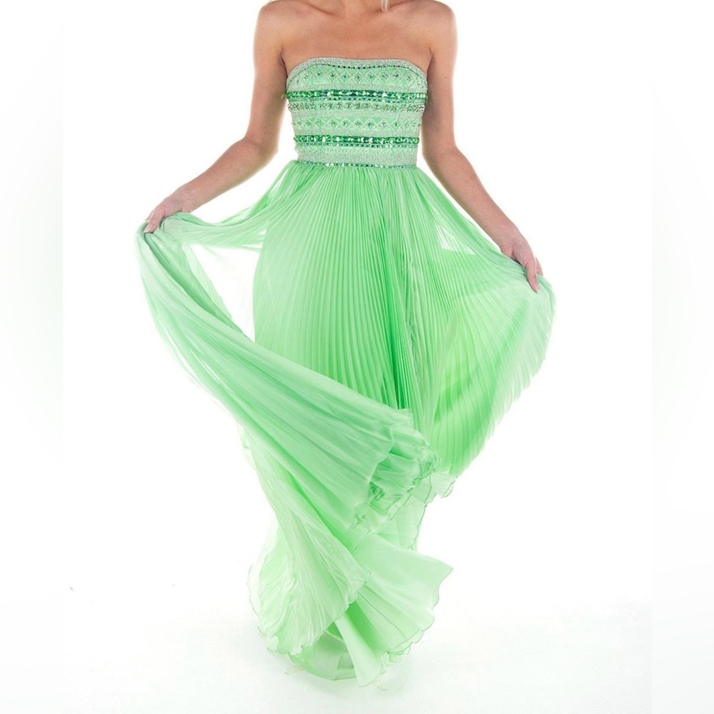 Sherri Hill 32182 Formal Dress